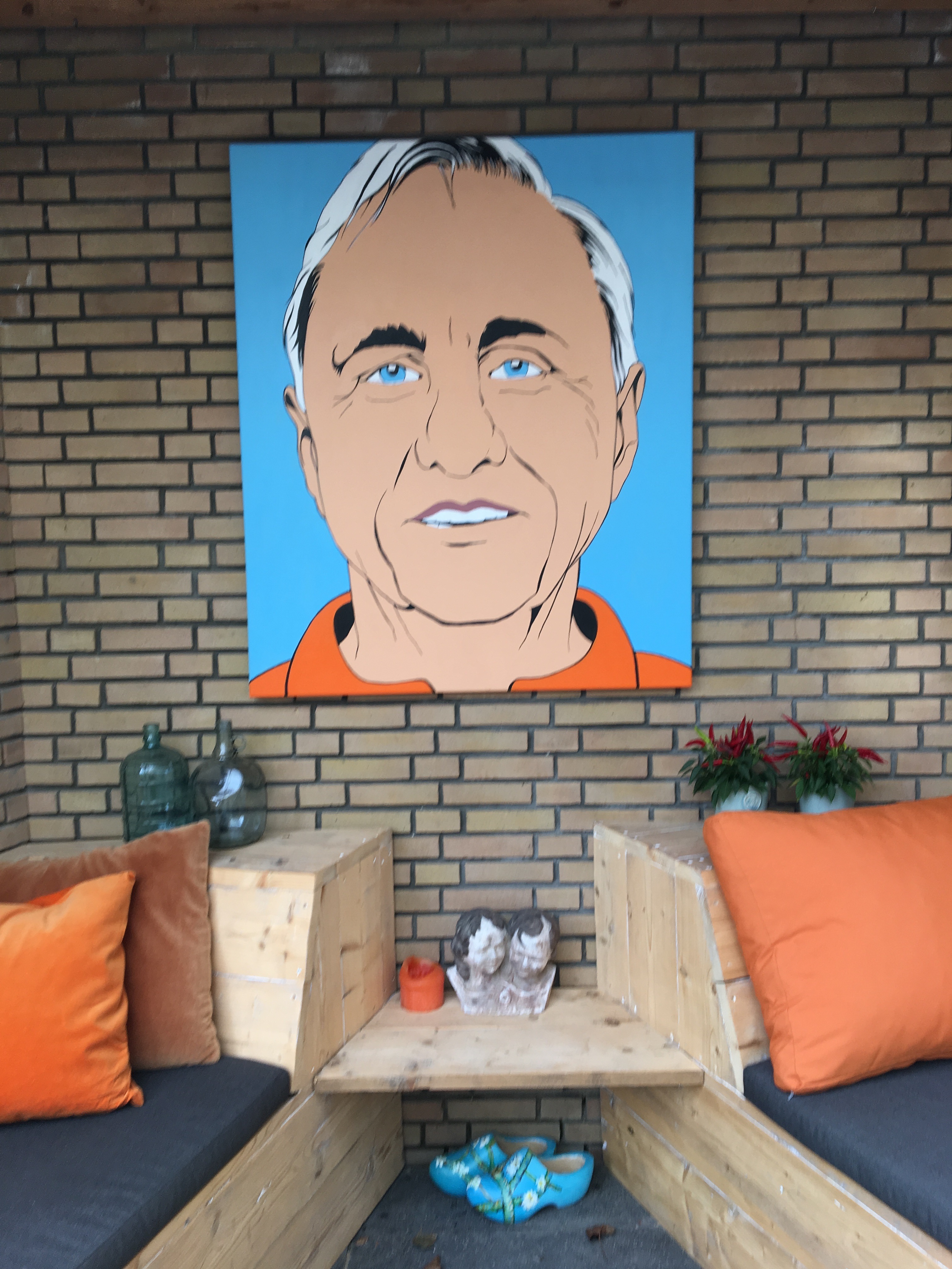 Johan Cruijff nr 14 aan de muur